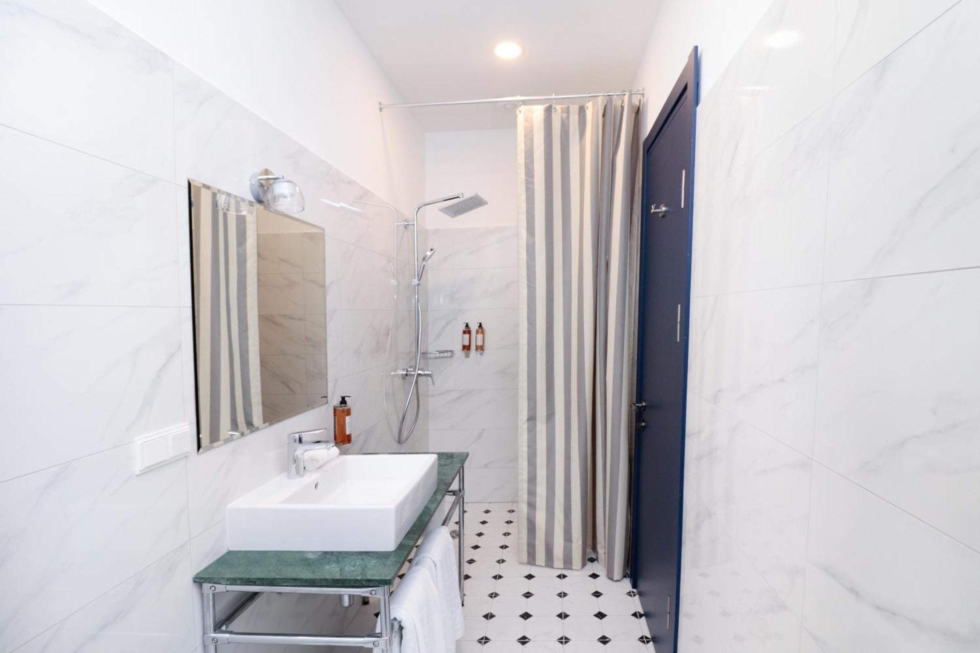 Hotel Margot Sololaki Tbilisi Zewnętrze zdjęcie
